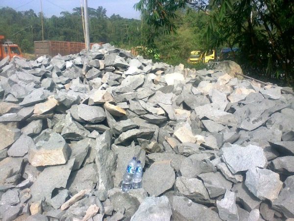 harga batu pondasi